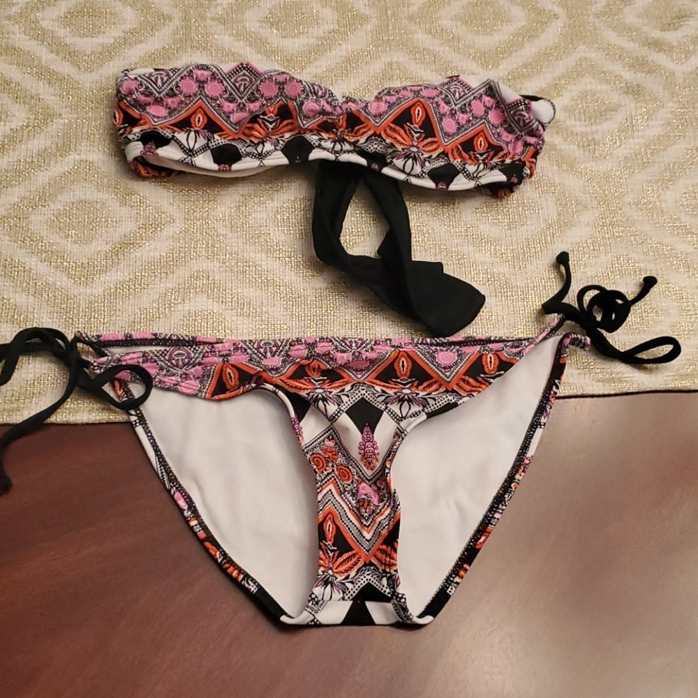🐆 SALE GUESS BIKINI